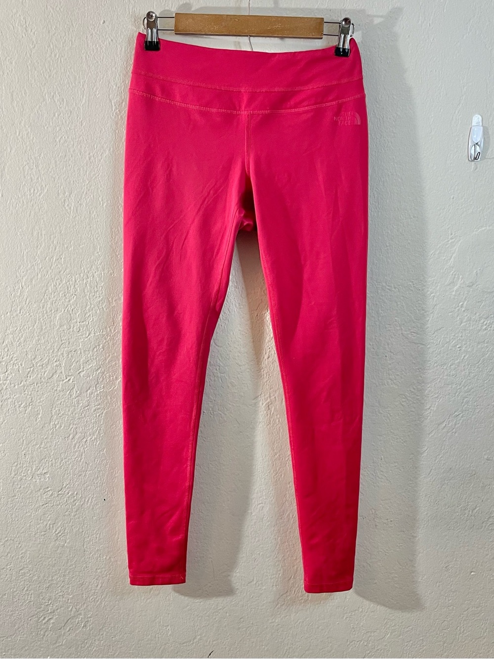 The North Face Hot Pink Active Leggings Women Size M Mid-Rise Activewear